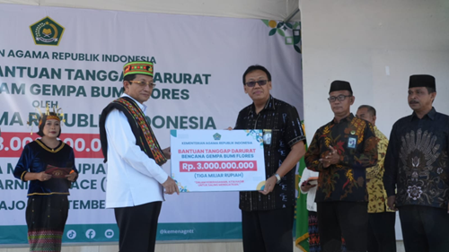 Menag Bantu Korban Gempa Flores Rp.3 Miliar bajo1.png