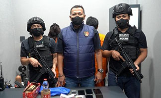 POLDA METRO JAYA MENGAMANKAN SEPASANG KEKASIH PENGEDAR NARKOBA edo-1.jpg