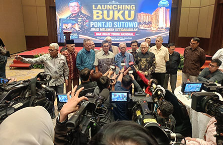 Bagir Manan: Eksekusi Serta-Merta Hotel Sultan Tak Semestinya Dipaksakan